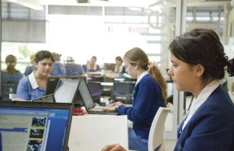 Monte Sant' Angelo Mercy College - Education Melbourne 2
