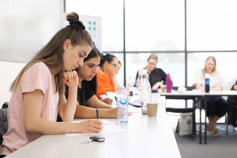LivCor - Education Melbourne 0